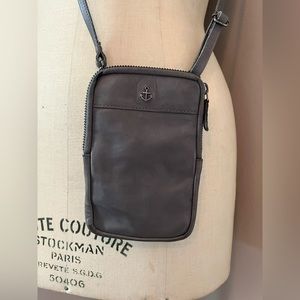 Harbour 2nd Benita crossbody/beltbag Wallet and phone carrier.